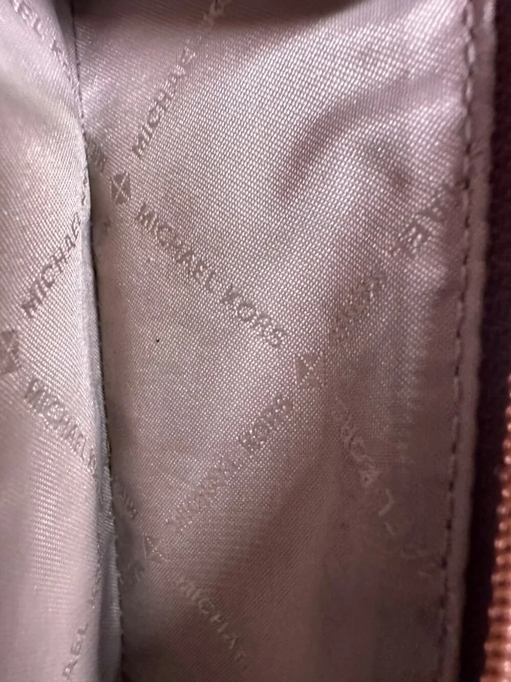 Michael Kors Large Jet Set Travel Pebbled Leather Wristlet - Camel 35T7GTVE7L